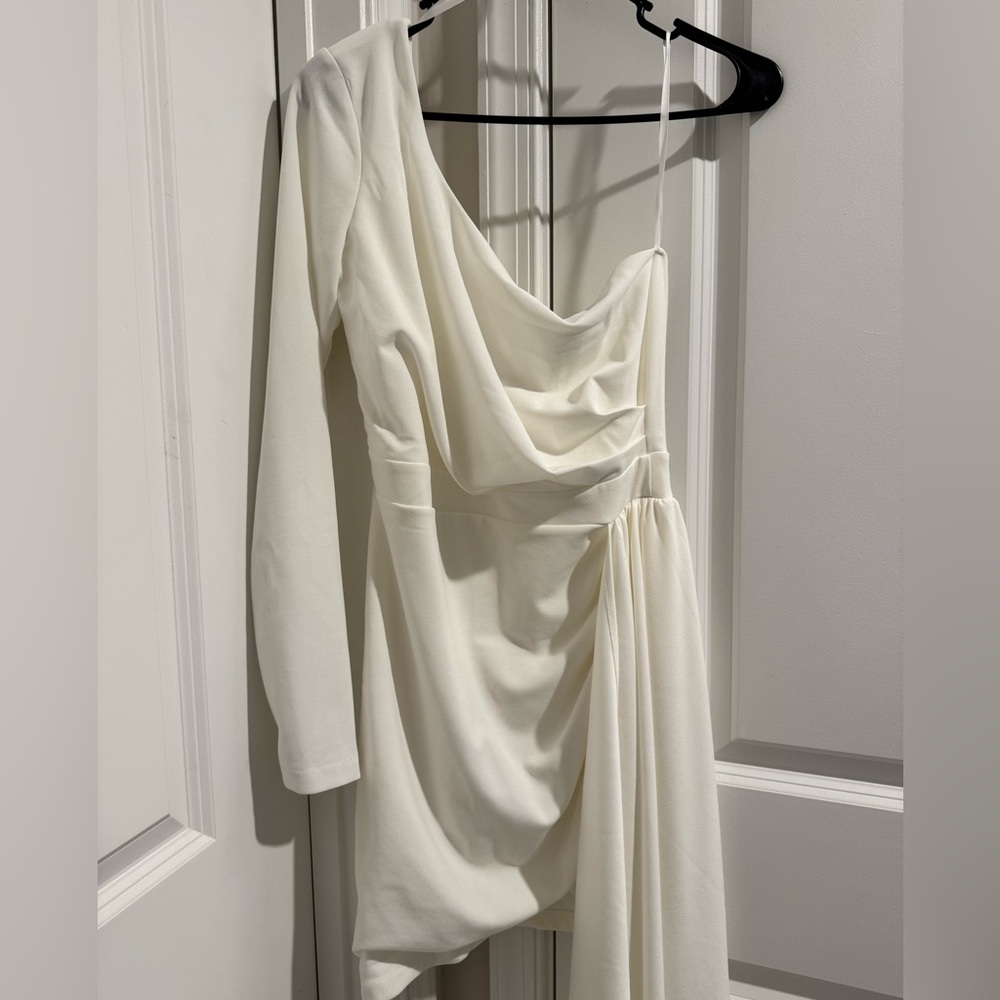 Windsor White Dress Size Medium
